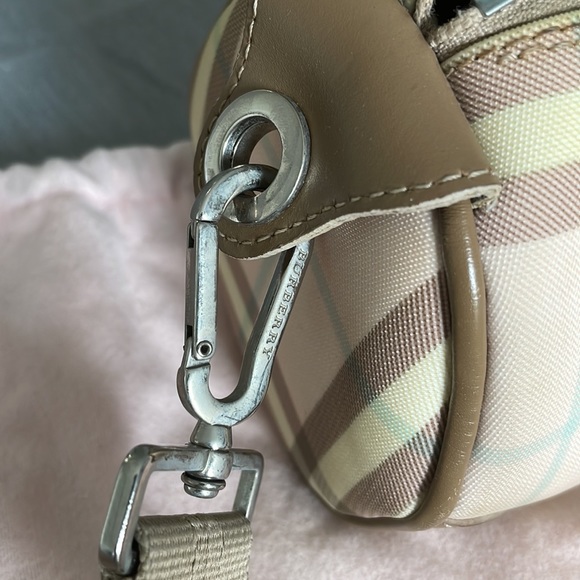 Rare Burberry Pink Nova check Lola barrel bag - Picture 3 of 10